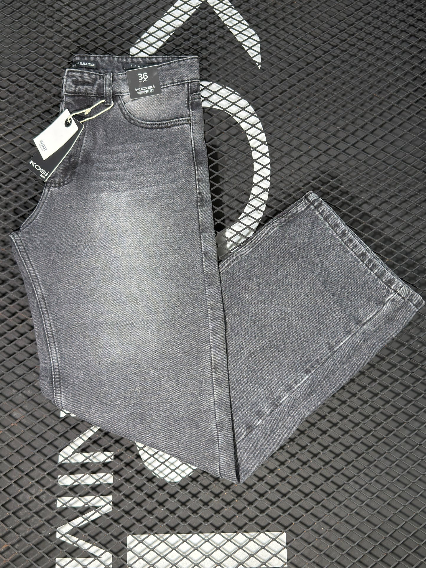 jeans corte baggy fit
