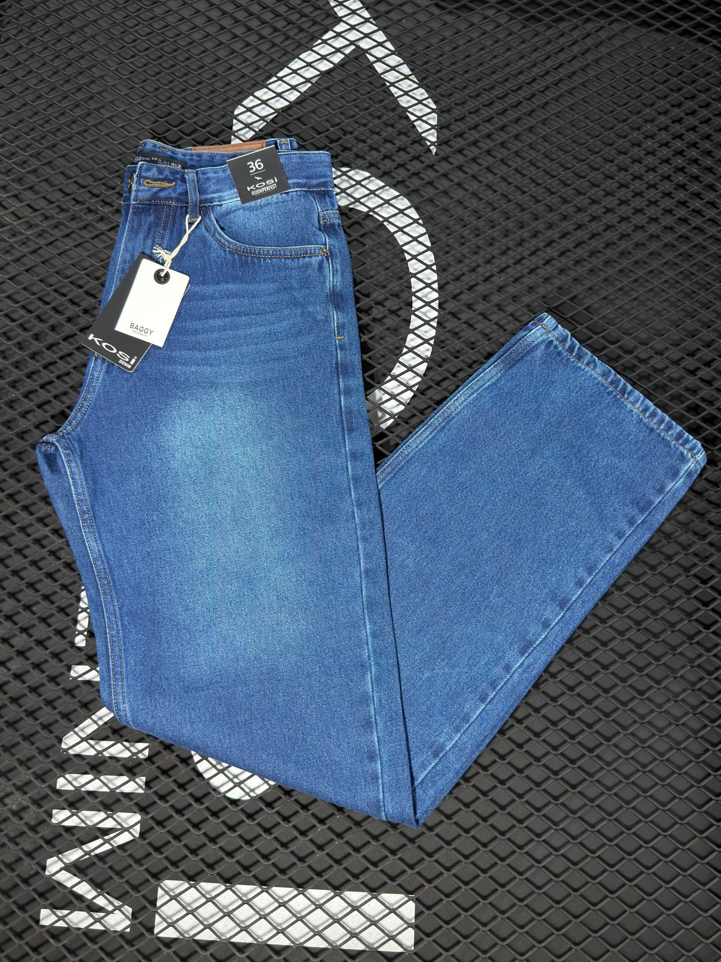 jeans corte baggy fit