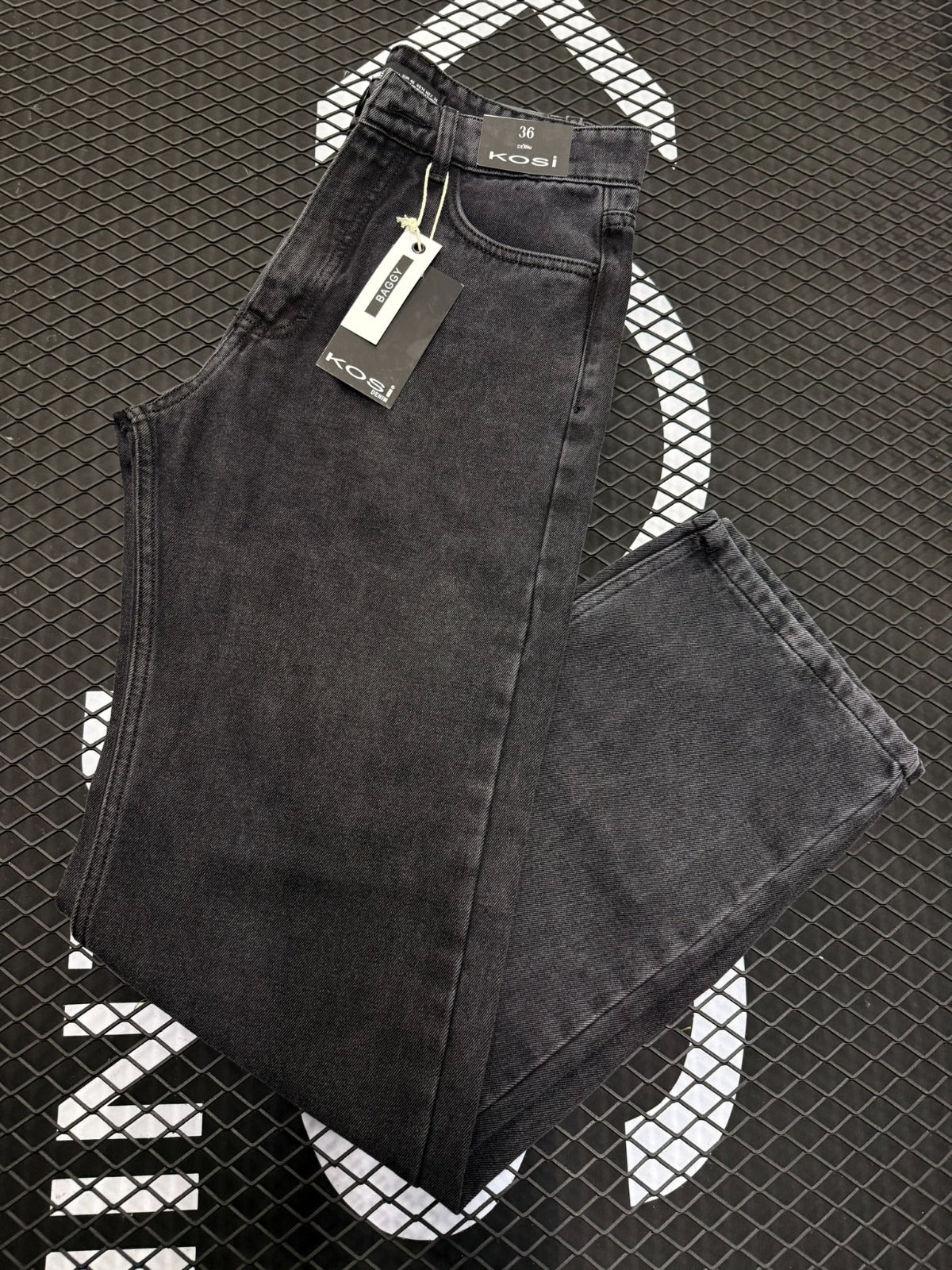 jeans corte baggy fit